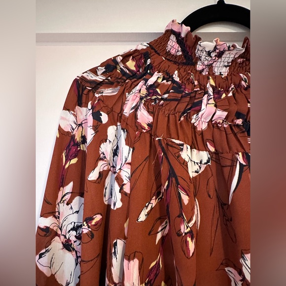 Chelsea28 :: Smocked Floral Blouse - Picture 5 of 5